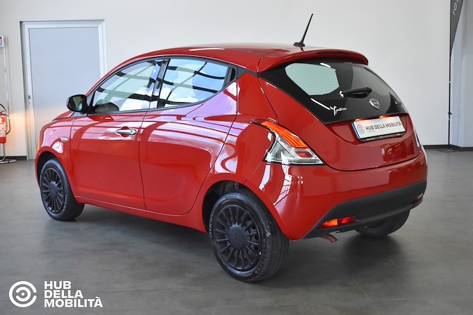 LANCIA Ypsilon 1.0 FireFly 5 porte S&S Hybrid Silver